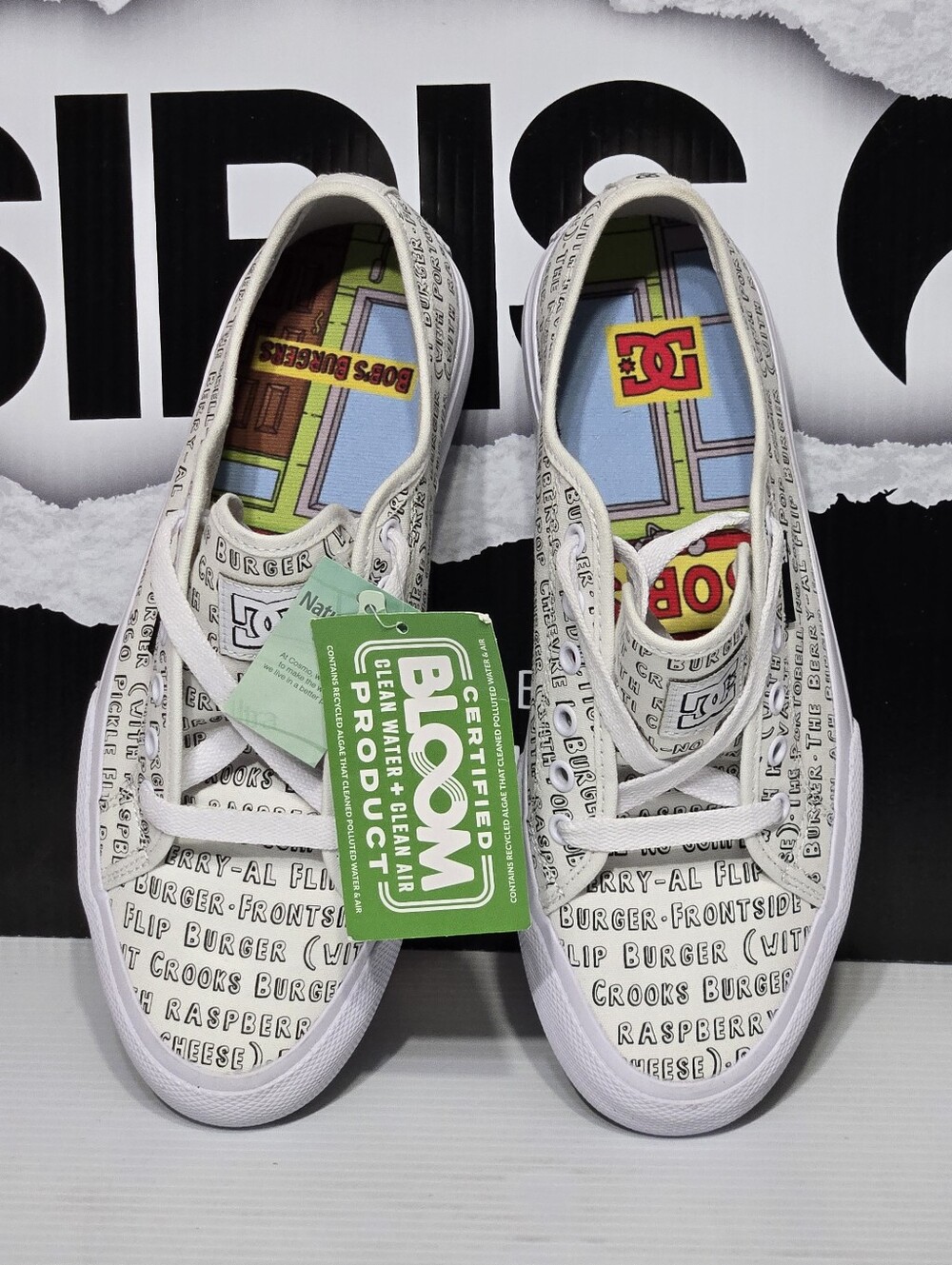 DC Shoes X Bobs Burgers Manual Low Womens Size 8.5